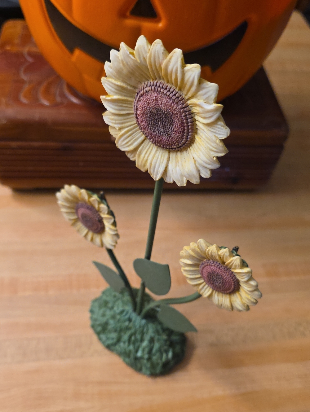 Russ Berrie Yellow Sunflower Metal Accent with Green Leaves